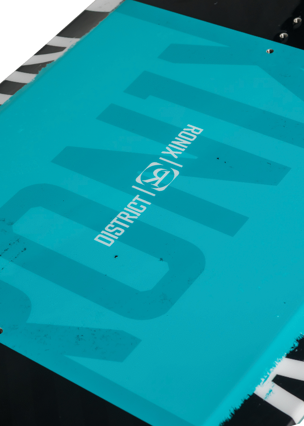 2025 Ronix District With District Bindings Wakeboard Package