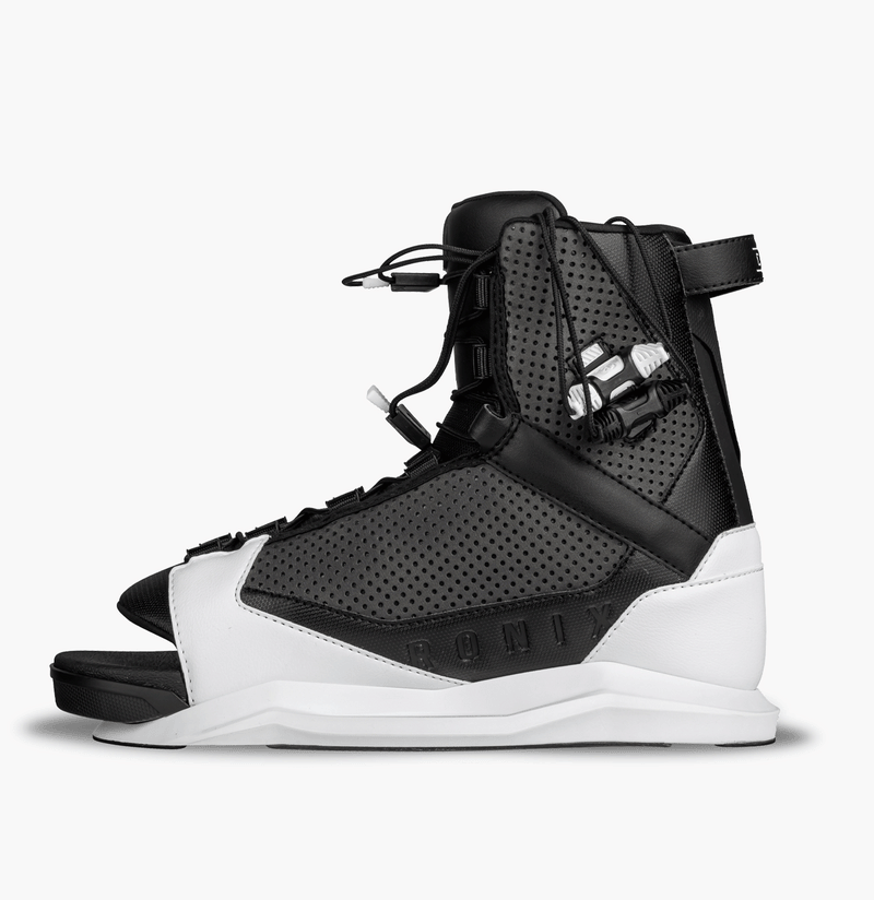 2025 Ronix Vault With District Bindings Wakeboard Package